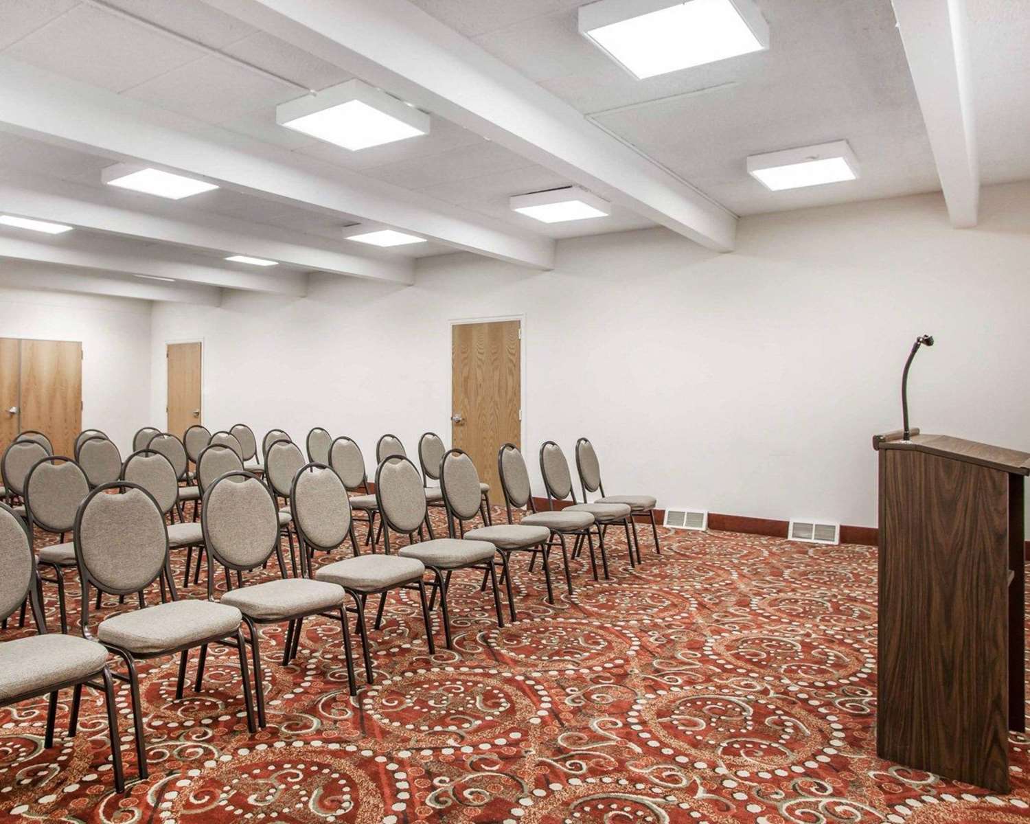 Quality Inn Lake of the Ozarks - photo 31