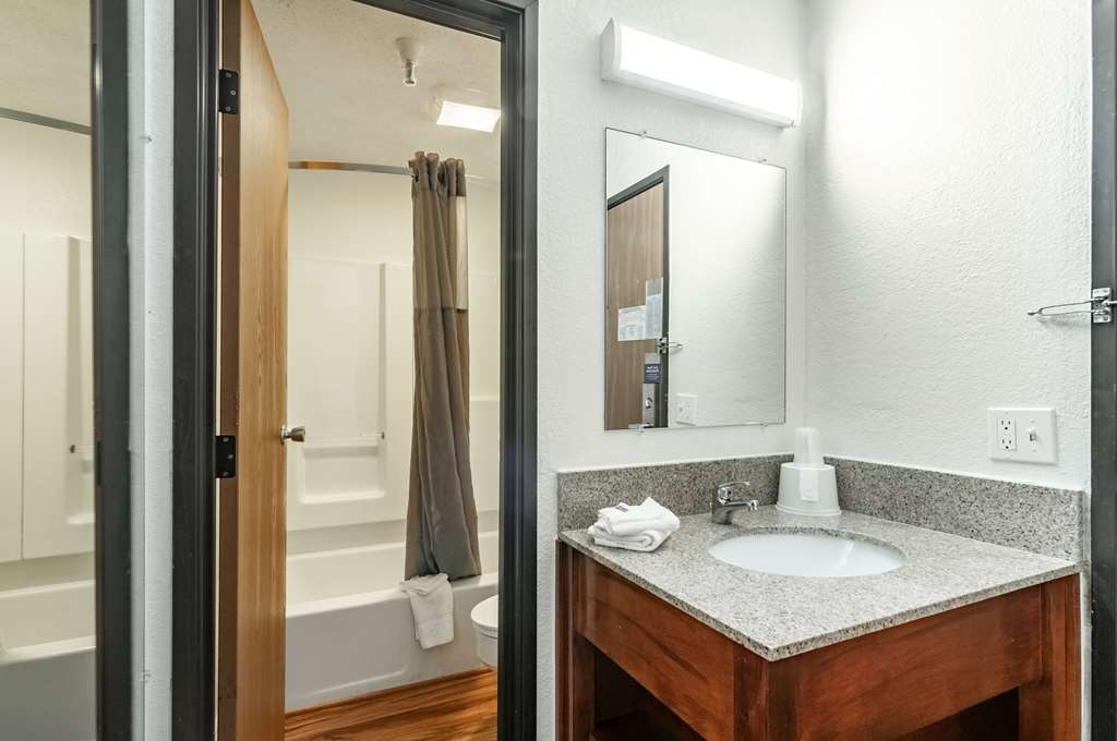 Motel 6 Naperville IL - photo 21