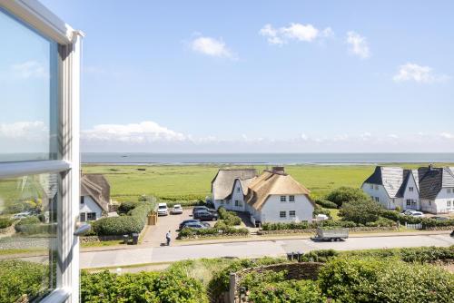 Wattgeflüster 4 - carbon neutral hotel in Unknown City