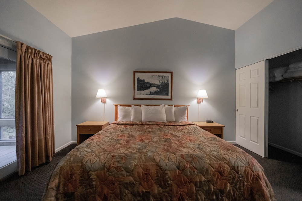 Telemark Northwoods Lodging - photo 17