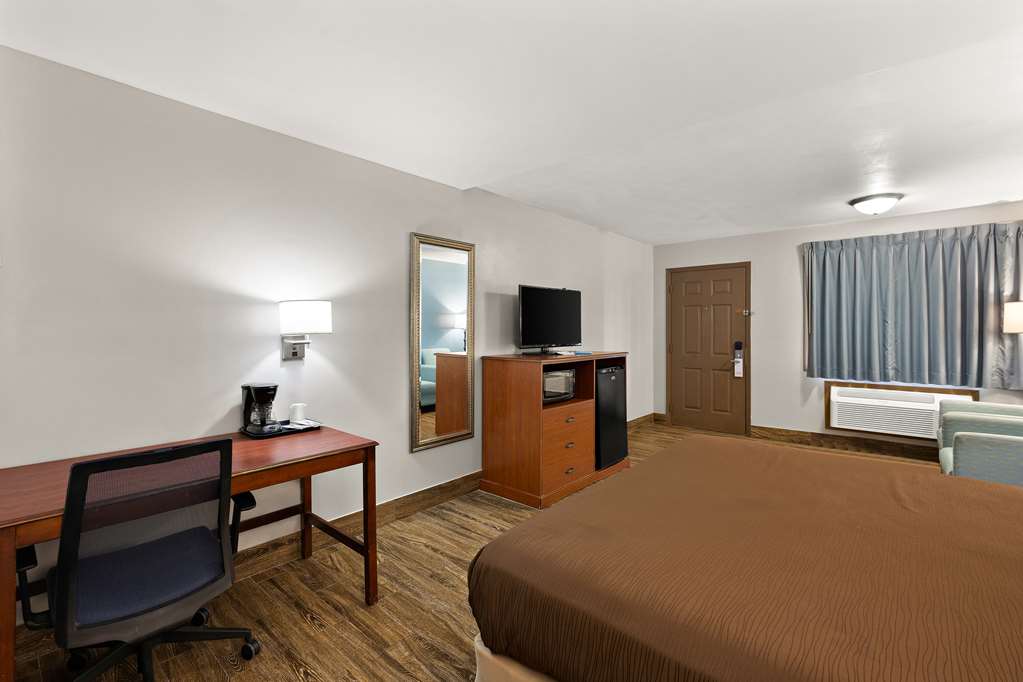 Americas Best Value Inn Celina - photo 13