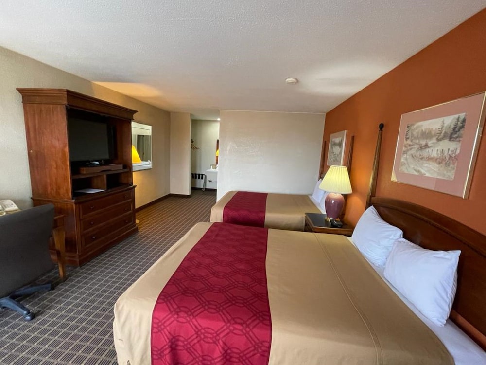 Knights Inn By Capital O Emporia I 35 - photo 51