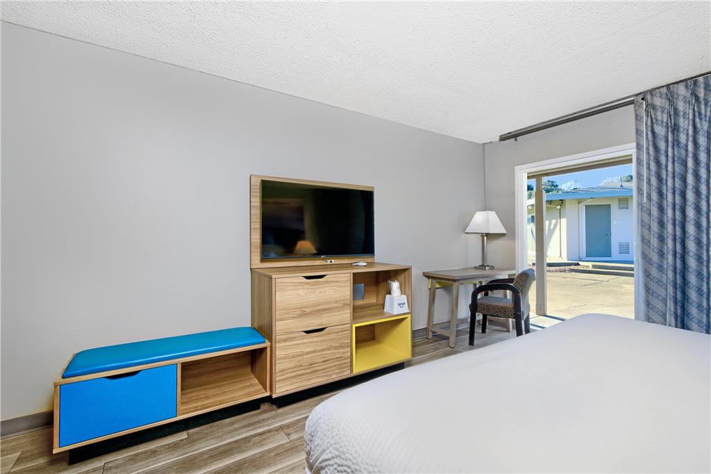 Days Inn by Wyndham Novato San Francisco - photo 36