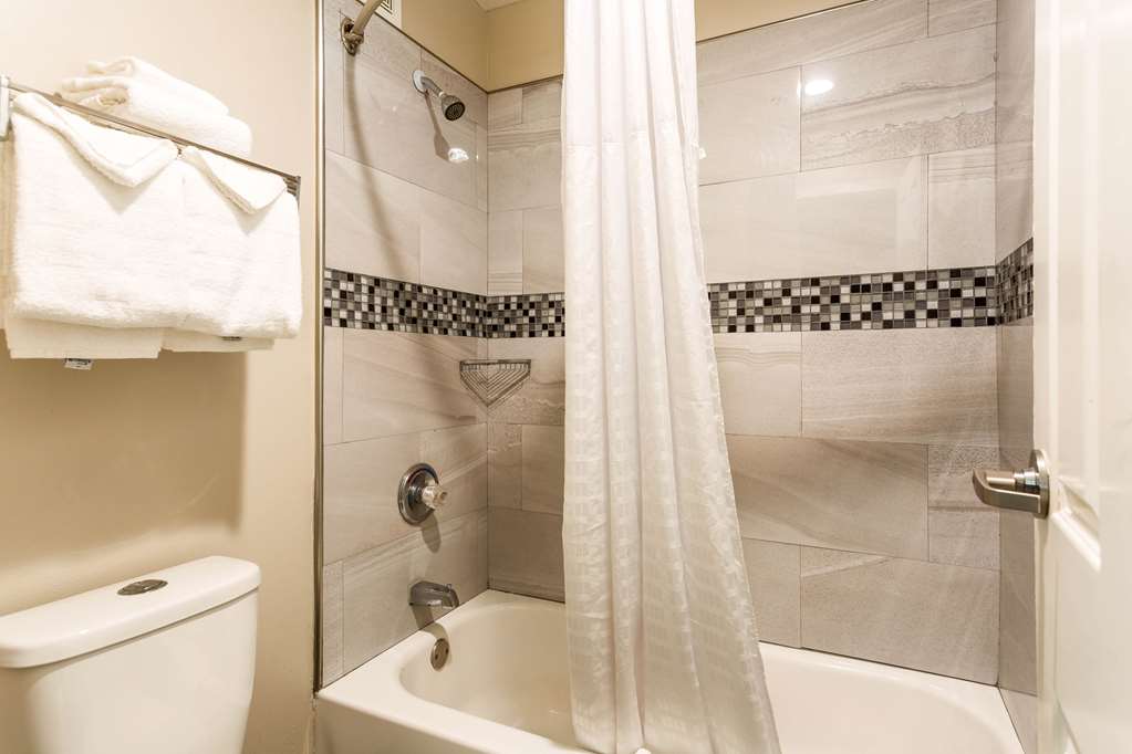 Econo Lodge Inn & Suites Murfreesboro Shopping District - photo 35