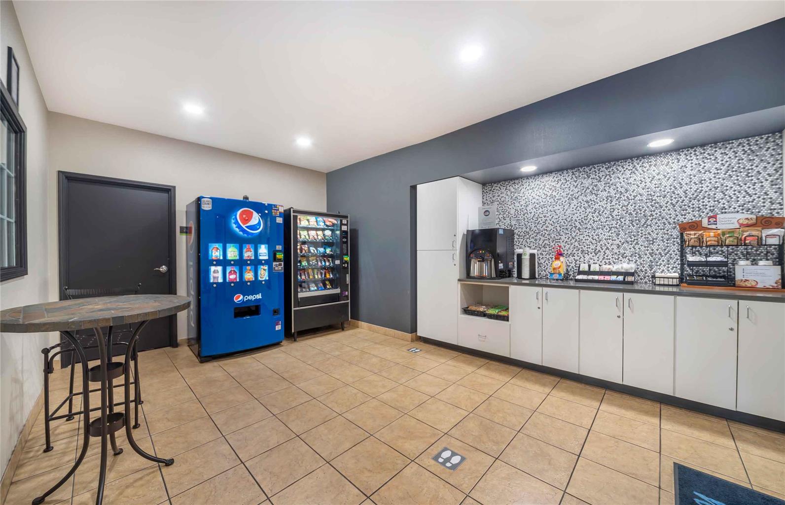Extended Stay America Suites Lawton Fort Sill - photo 9