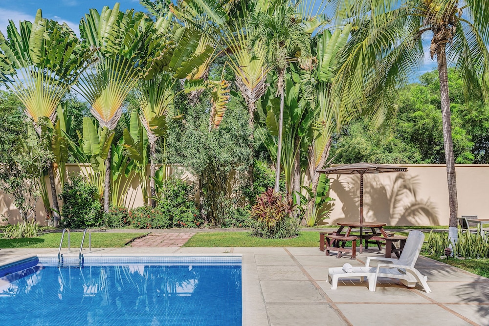 Private pool