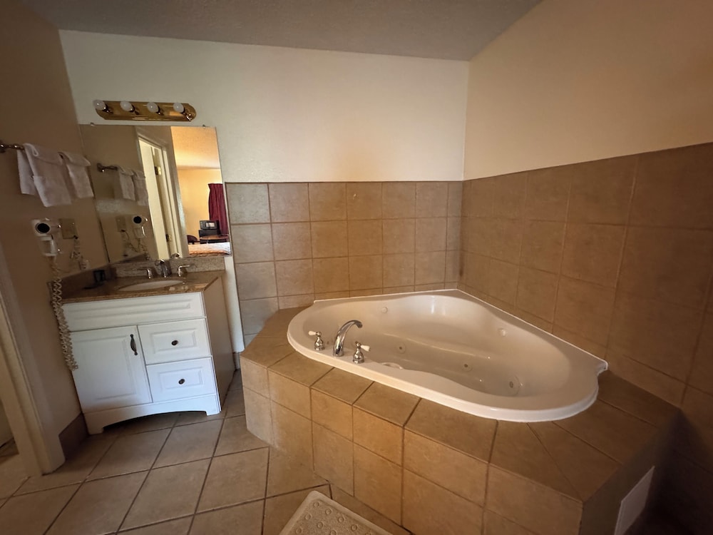 Whispering Pines by Hotel O Whitestone VA - photo 29