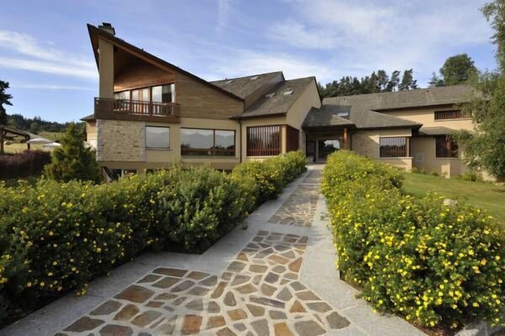 Les Hameaux De Lozere Sure Hotel Collection by Be in Mende, France