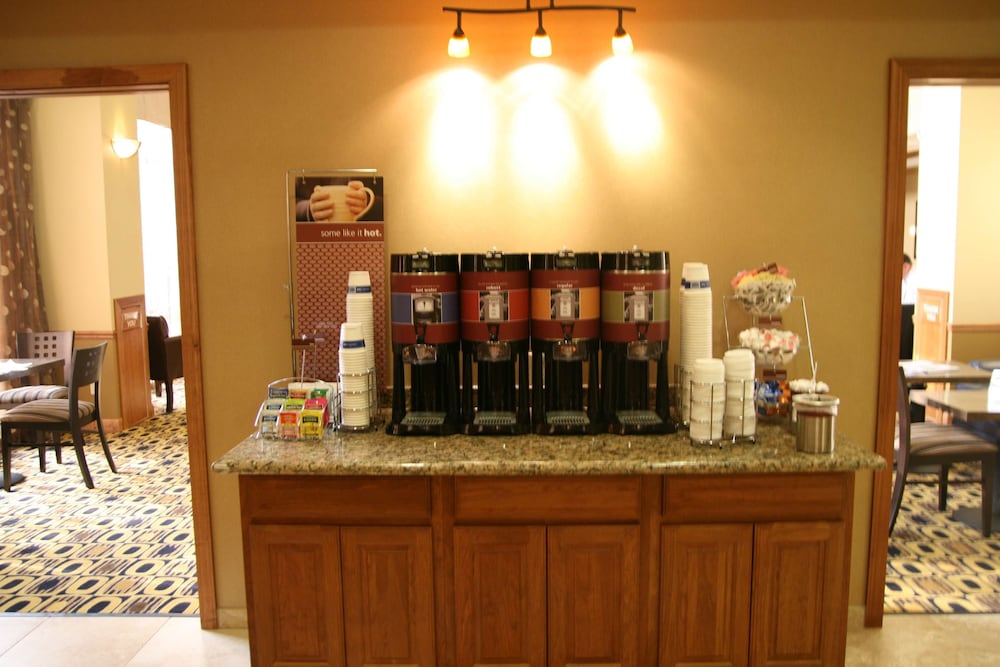 Hampton Inn & Suites Columbia at University - photo 22
