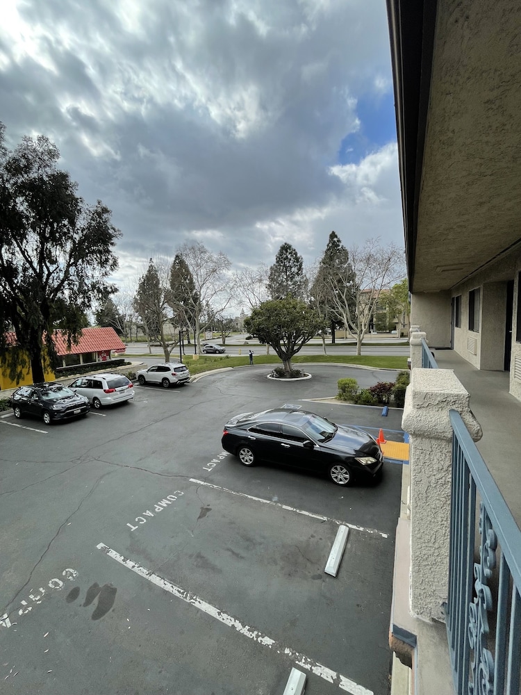 Chino Motel - photo 45