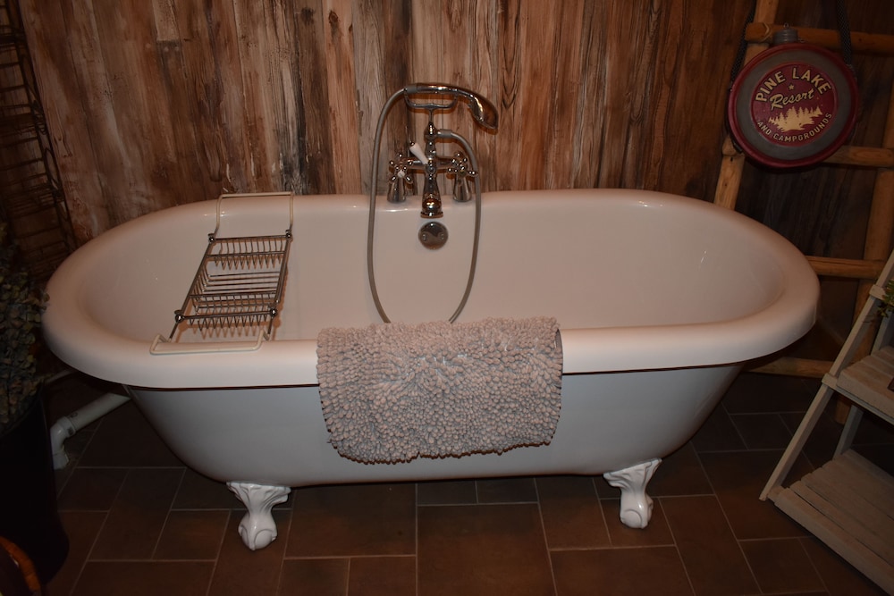 Bear Creek Lodge Cabin Resort - photo 74