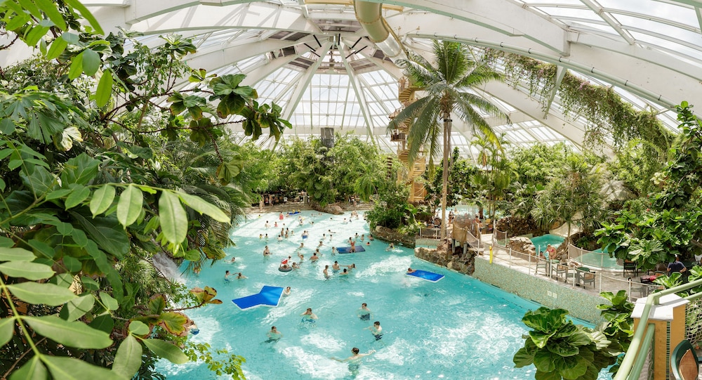 Hotel De Vossemeren by Center Parcs — hotel in Lommel