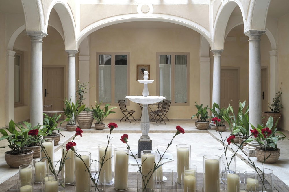 Raíces Alameda Casa Palacio — 4-Star Luxury Hotel in Sevilla, Spain