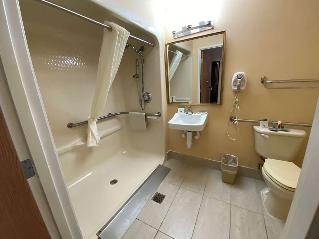 Best Western Manhattan Inn - photo 24
