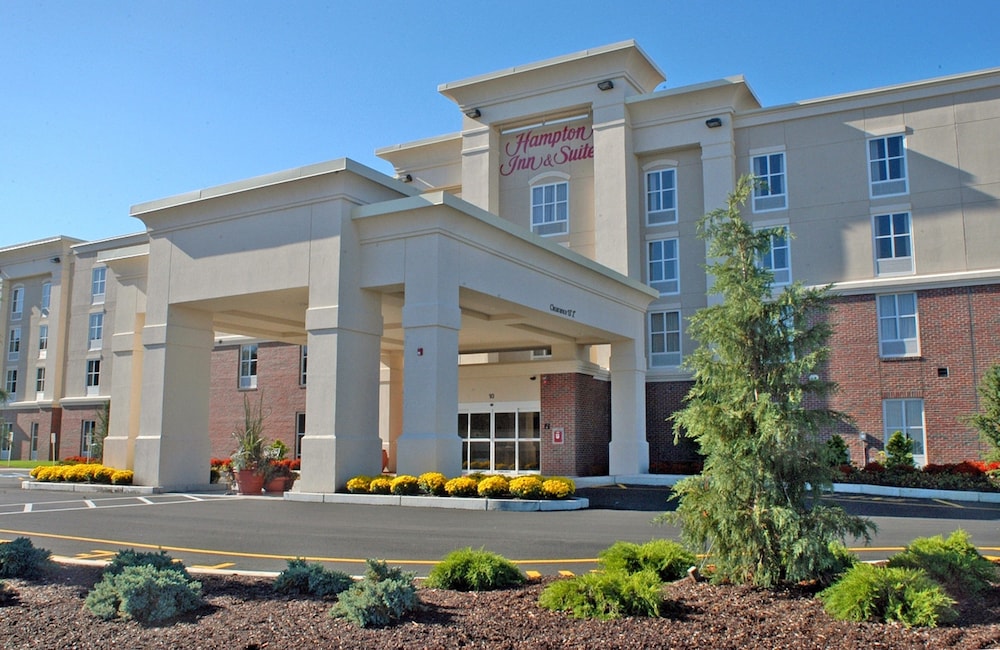 Hampton Inn & Suites Plymouth - photo 71