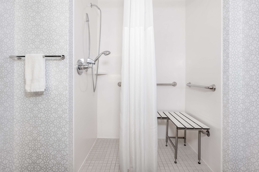Hampton Inn & Suites Hopkinsville - photo 24
