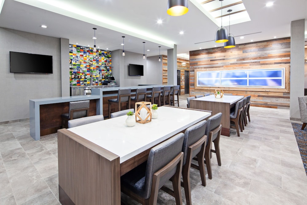 SpringHill Suites by Marriott Escondido Downtown - photo 24