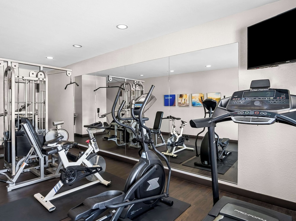 Comfort Suites Lindale Tyler North - photo 26