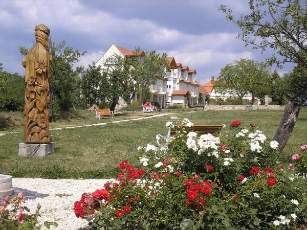 Hotel Bakony - carbon neutral hotel in Balatonfured