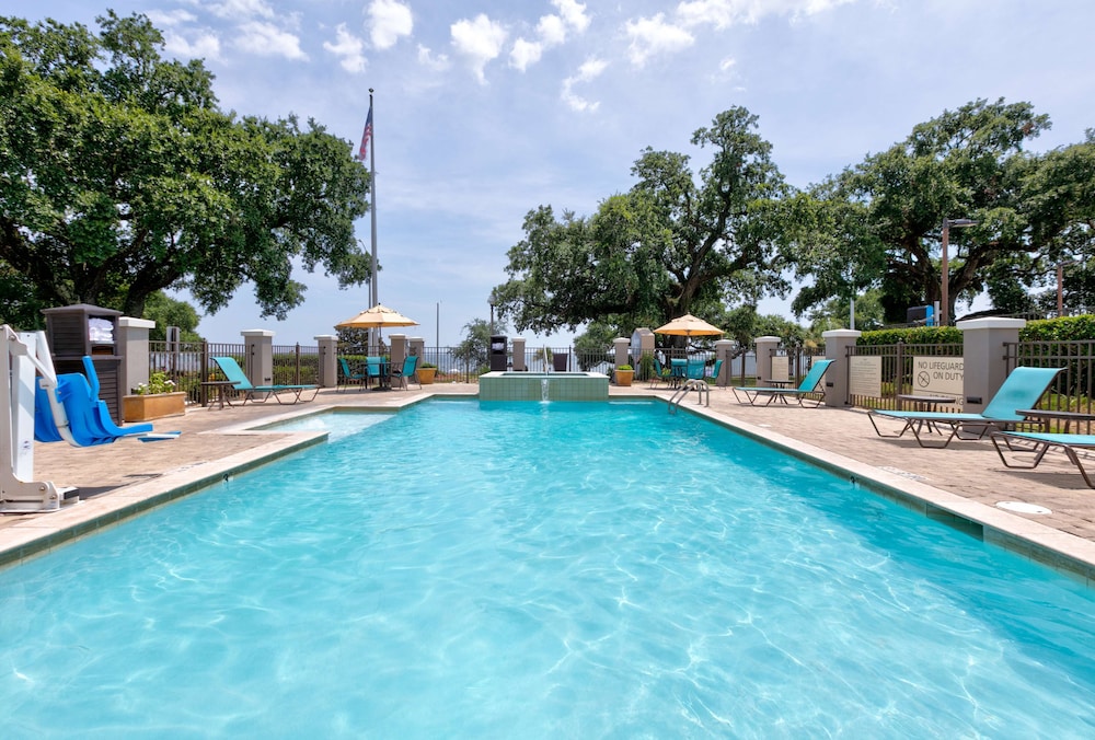 Hampton Inn Biloxi - photo 32