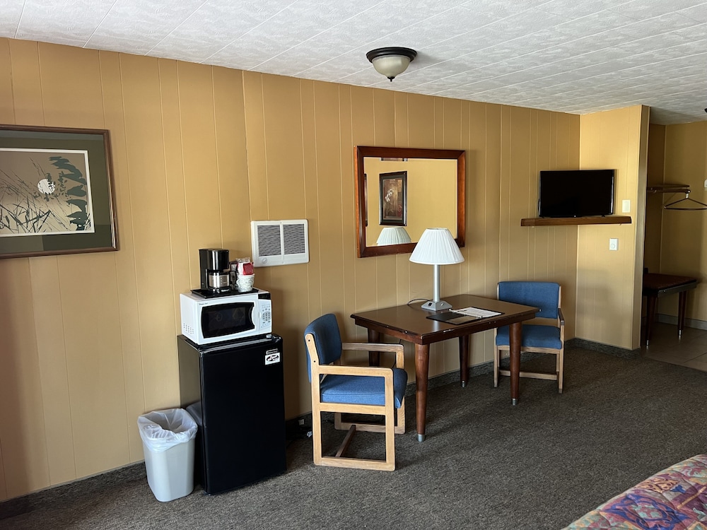 All Star Inn & Suites - photo 188