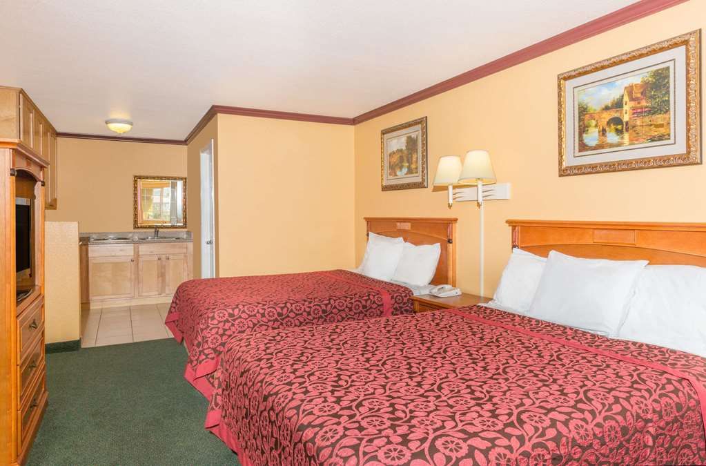 Days Inn King City - photo 8