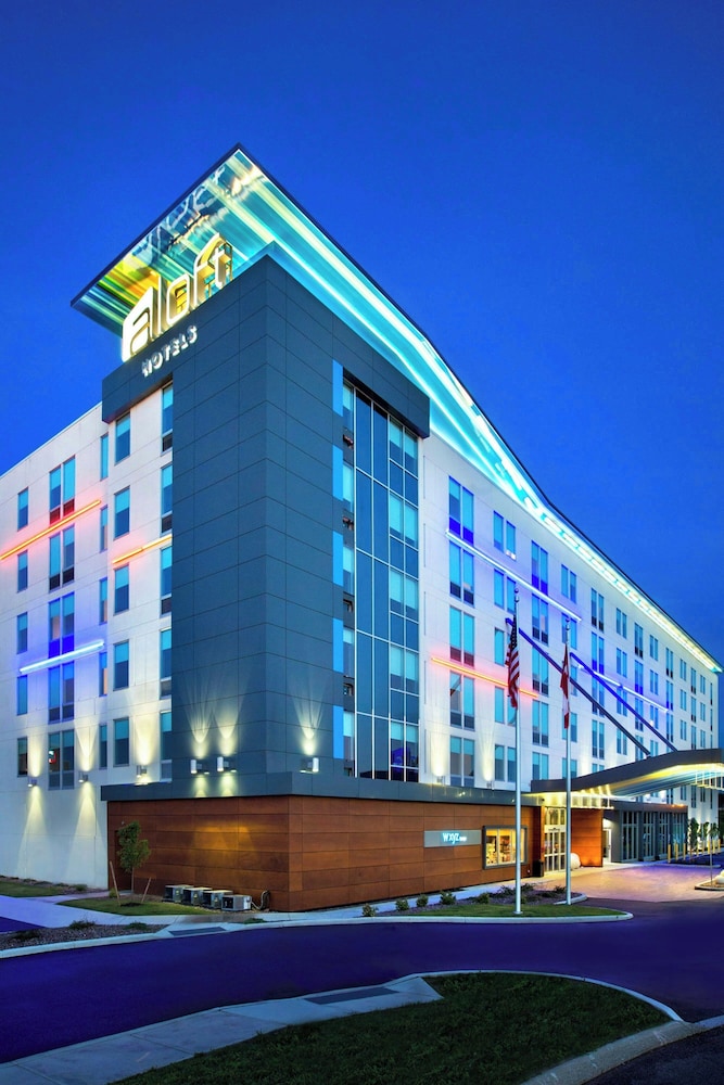 Aloft Buffalo Airport - photo 20