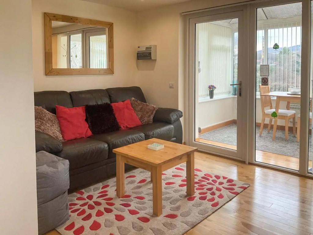 Thistle Dubh — 4-Star Luxury Hotel in Drumnadrochit, United Kingdom