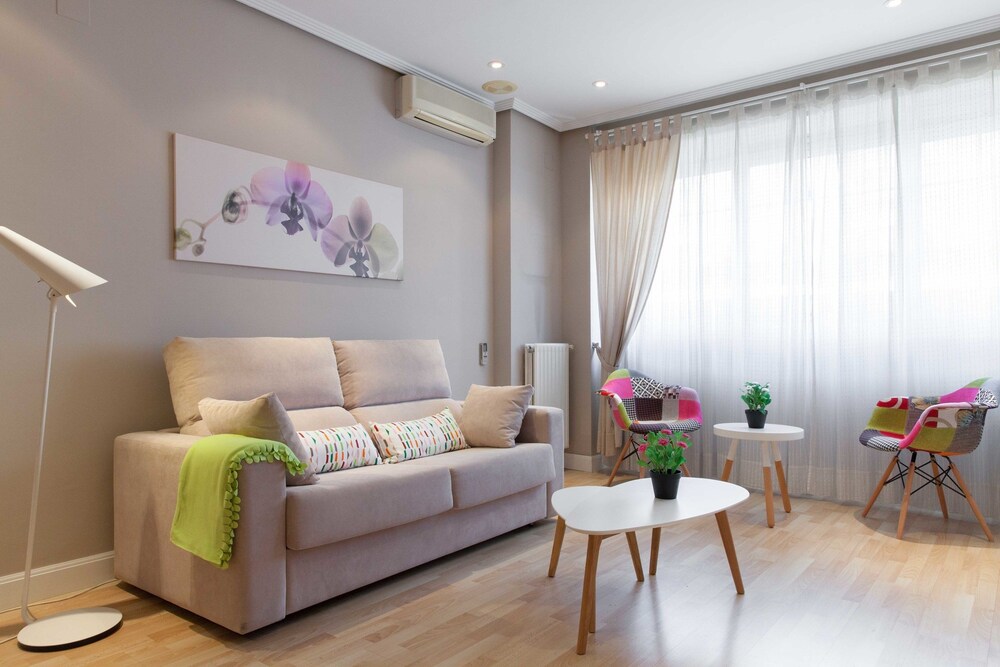 Offer Luxury Apartment Madrid hotel Guindalera Madrid