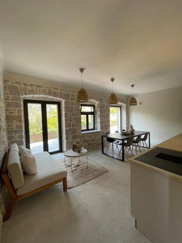 Villa Kapela — 4-Star Luxury Hotel in Sibenik, Croatia