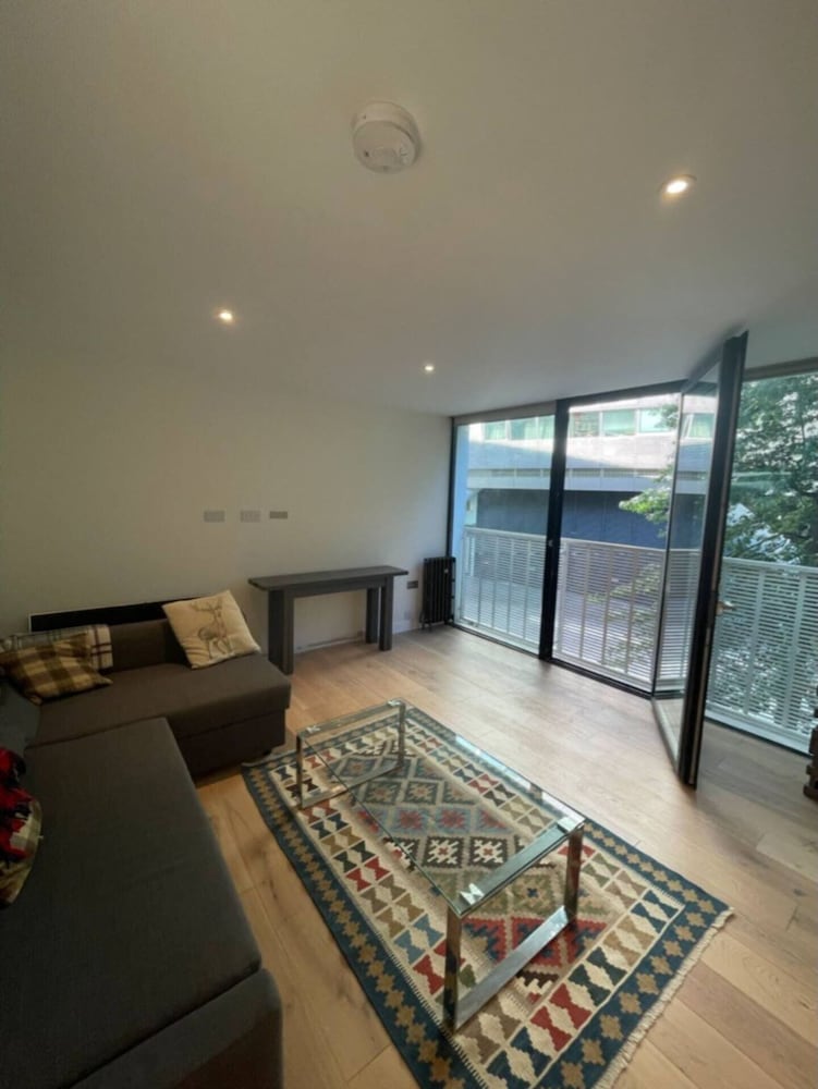 Modern 1BD Flat near River Thames Battersea — 4-Star Luxury Hotel in London, United Kingdom