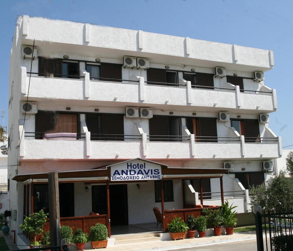Andavis Hotel in Kardamaina, Greece
