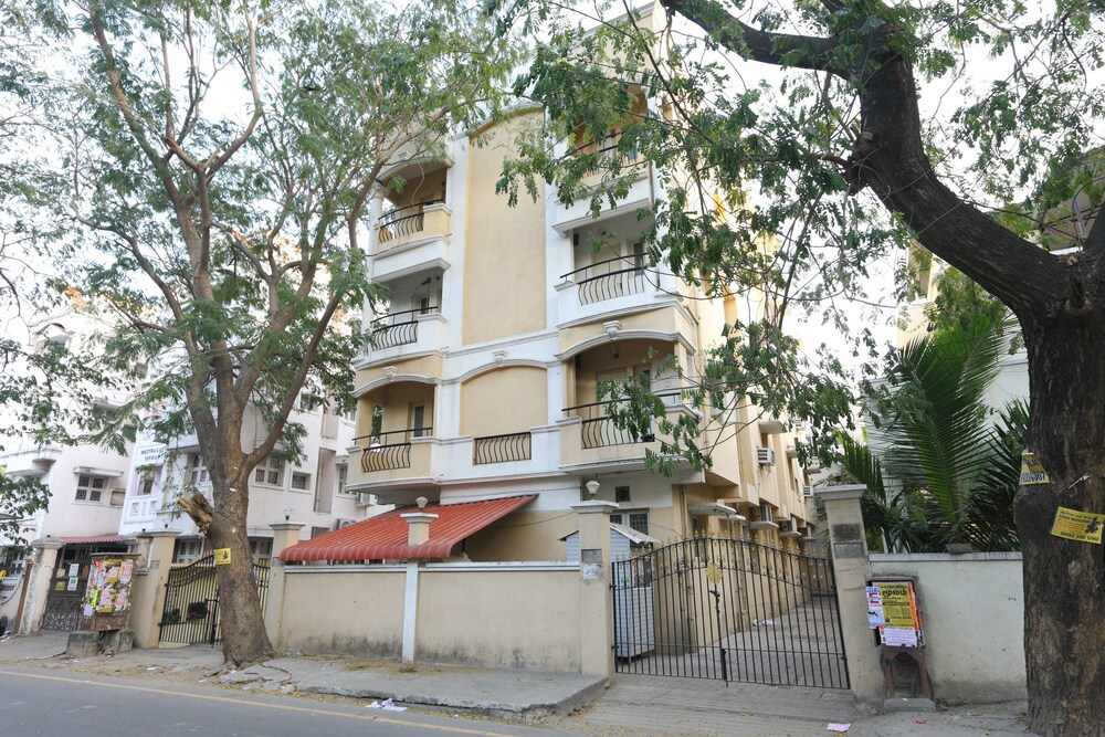 OYO 20001 SilverKey Ashok Nagar - last minute hotel in Chennai