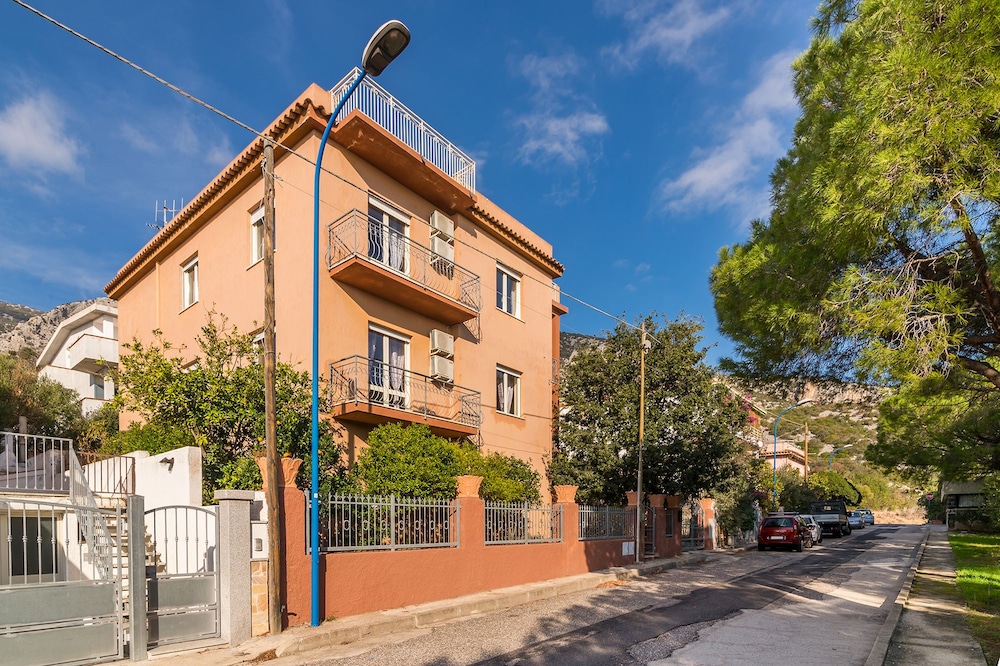 AffittaSardegna Casa Pineta 2 — 4-Star Luxury Hotel in Dorgali, Italy