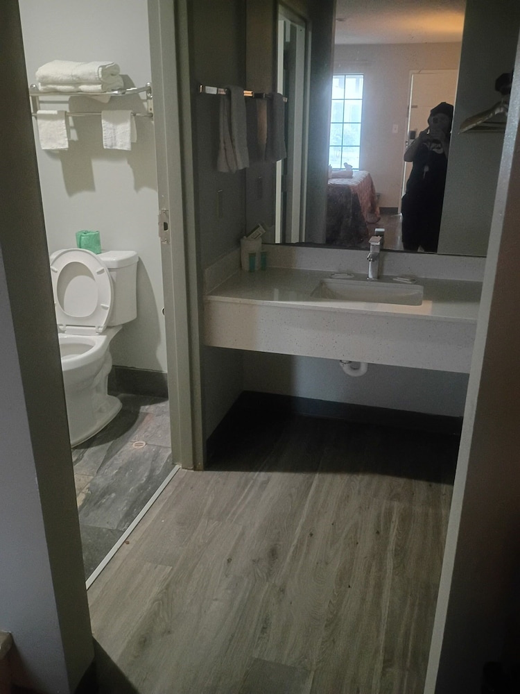 Americas Best Value Inn & Suites Slidell - photo 23