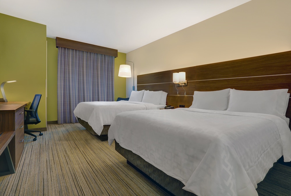Holiday Inn Express & Suites Lenexa Overland Park Area by IHG - photo 11