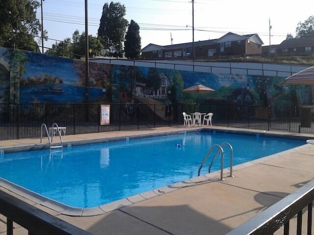 Family Budget Inn - photo 20