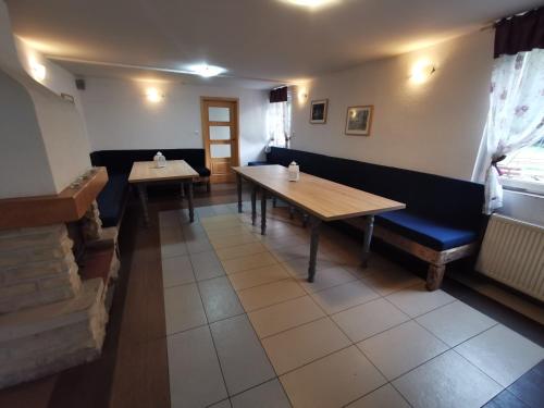 Siedlisko Dąb w Lubogoszczy koło Sławy — hotel in Slawa