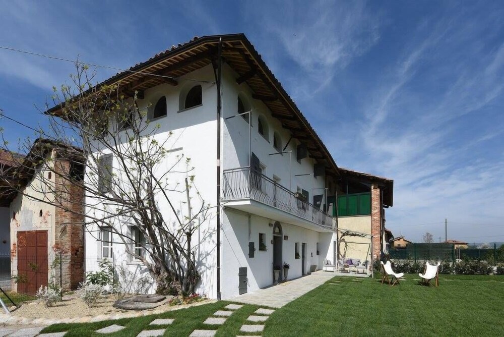 Casa La Preziosa — 4-Star Luxury Hotel in Mondovi, Italy