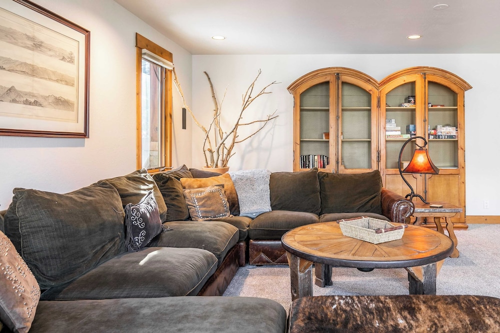 Adams Ranch Retreat by Avantstay Free Shuttle 2 Mountain Village & Telluride Ski Resort - photo 12