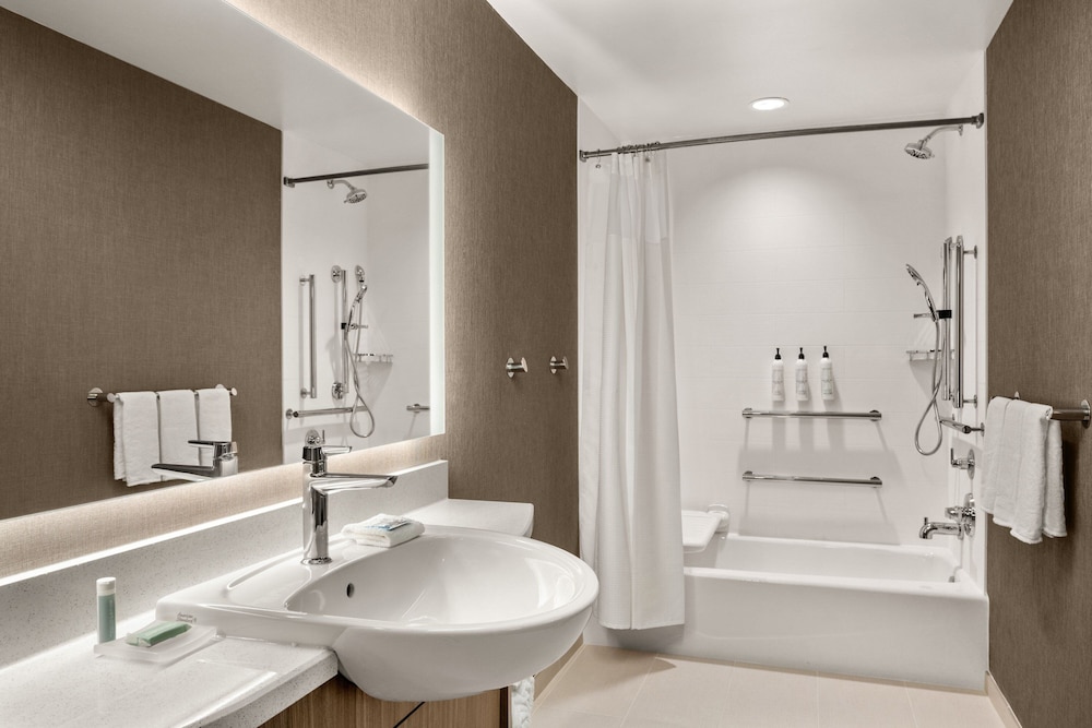 Springhill Suites By Marriott Menomonee Falls - photo 13