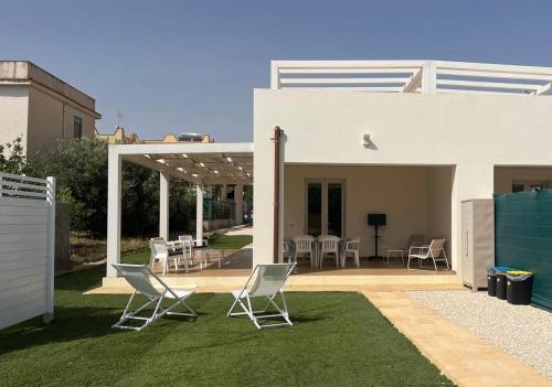 Giglio Bianco Casa Vacanze — 4-Star Luxury Hotel in Menfi, Italy