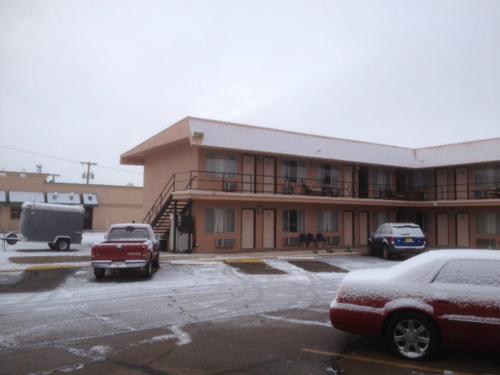 Economy Inn - photo 21
