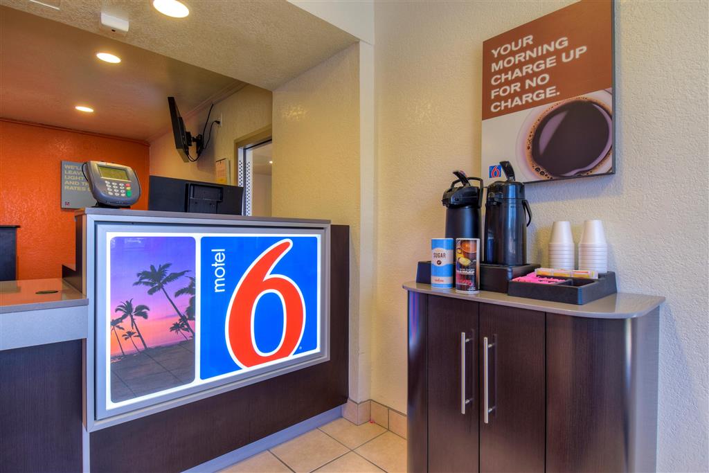 Motel6 Jurupa Valley CA Riverside West - photo 21