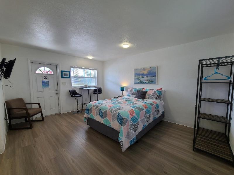 Sun Island Motel - photo 124