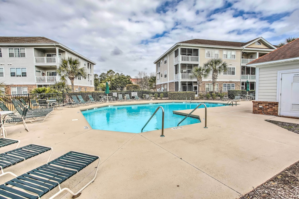 Pool Beach & Golf: Barefoot Resort Condo - photo 14