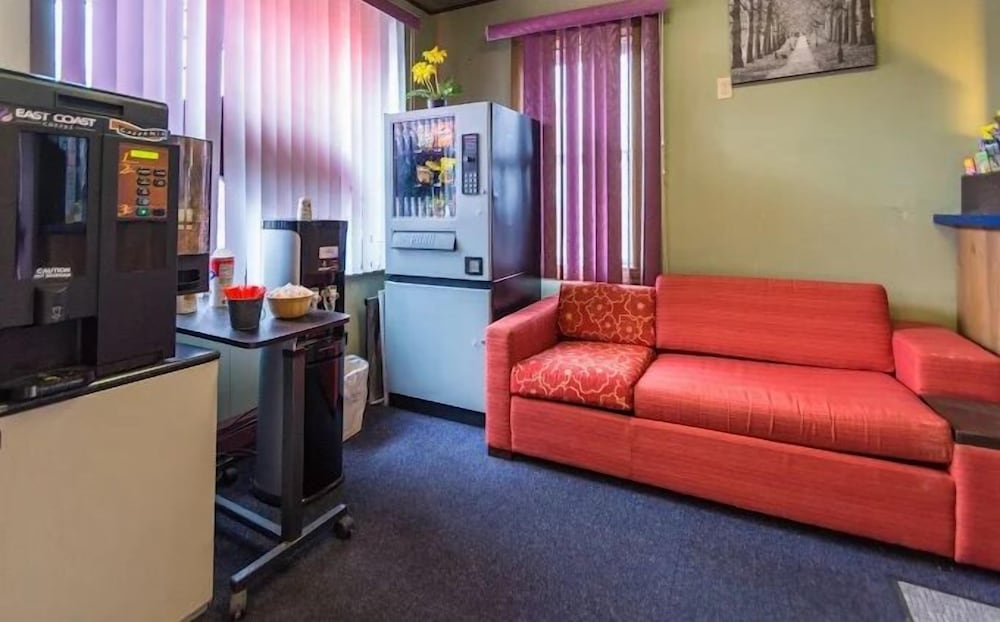 OYO Hotel Wilkes Barre East - photo 16