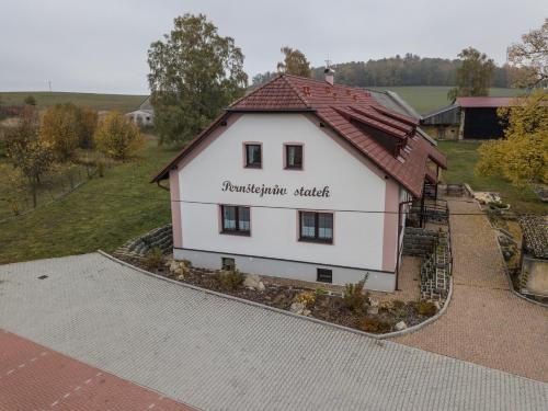 Pernštejnův statek - carbon neutral hotel in Nova Vcelnice