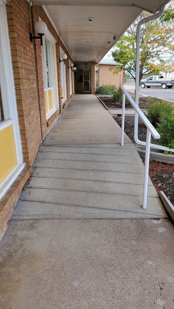 Robin Hood Motel - photo 47