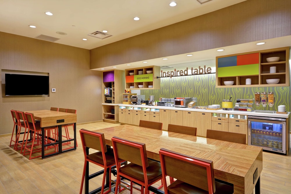 Home2 Suites by Hilton at the Galleria - photo 21